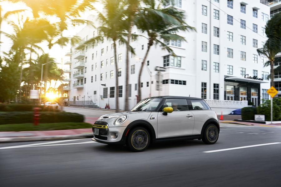  Mini Cooper SE (F56) 2020 года  (NA) (фото 16 из 342)